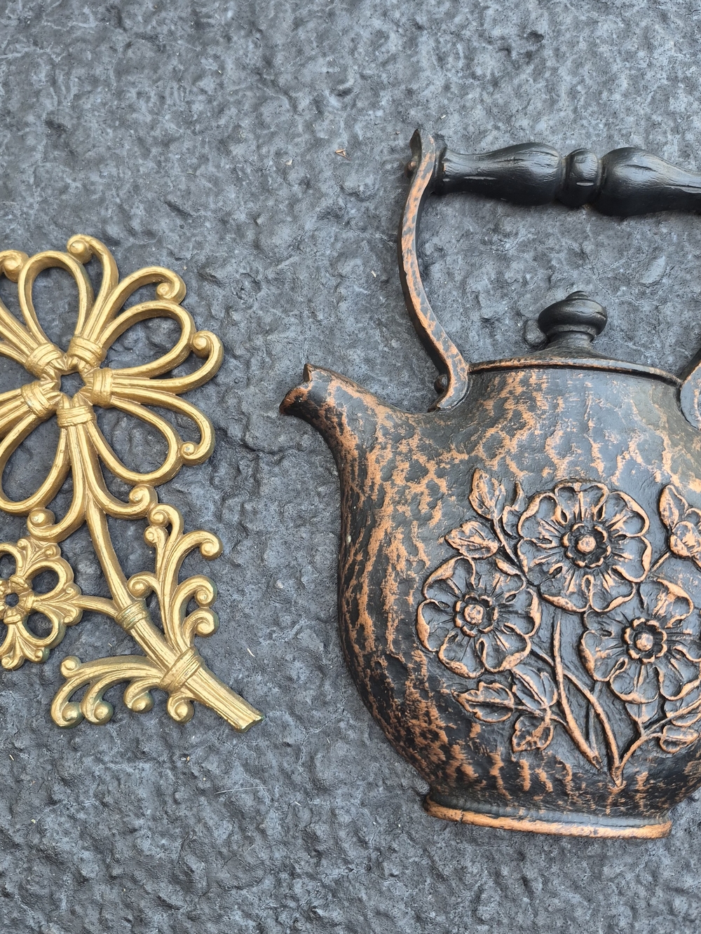 Vintage 1972 Homco Teapot and Flower Wall Decor Set